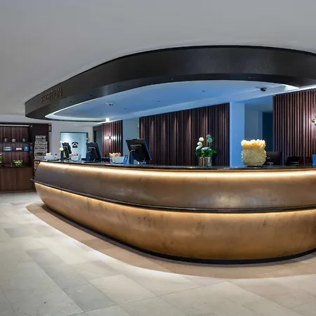 Hotel Radisson Blu Senator Hotel,