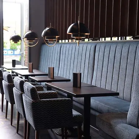 Radisson Blu Senator Hotel, Hotel 5*
